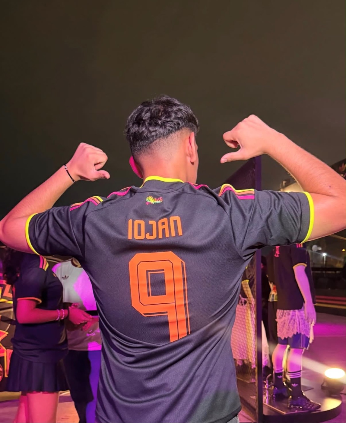 Iojan: Con la bicolor 🇵🇪